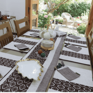 Floral Hive Stem Brown Table Cover